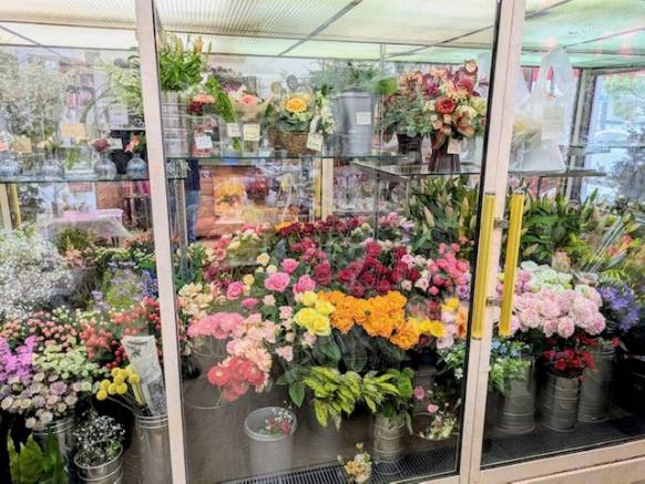 「花トク」　（山口県防府市）の花屋店舗写真2